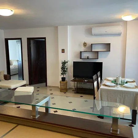 делукс лазур Apartment