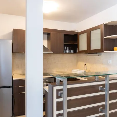 делукс лазур Pomorie